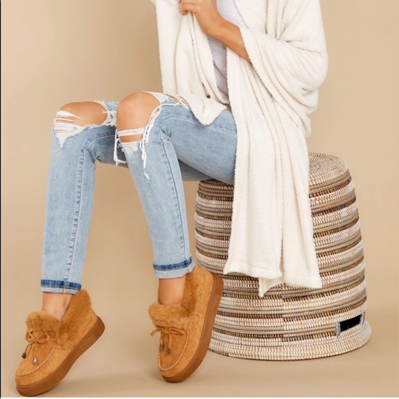 Tan Fuzzy Furry Slip-on Moccasin Slippers - Picture 5 of 10